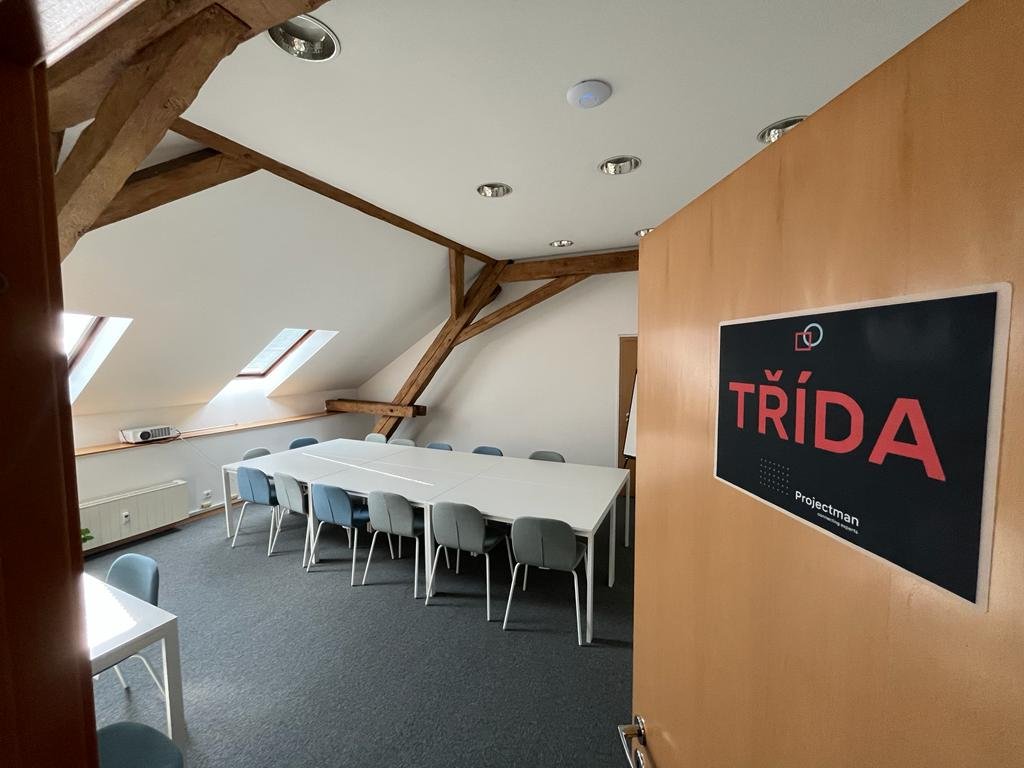 třída - zasedačka třída - zasedačka